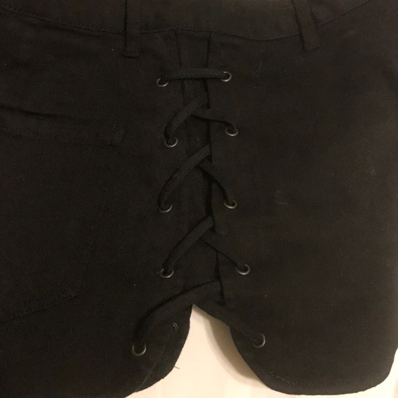 Black denim shorts - Picture 3 of 5